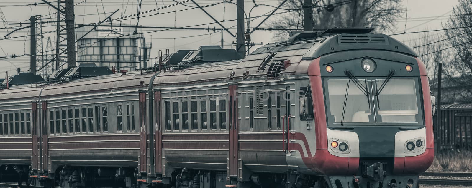 Red passenger train by sengnsp