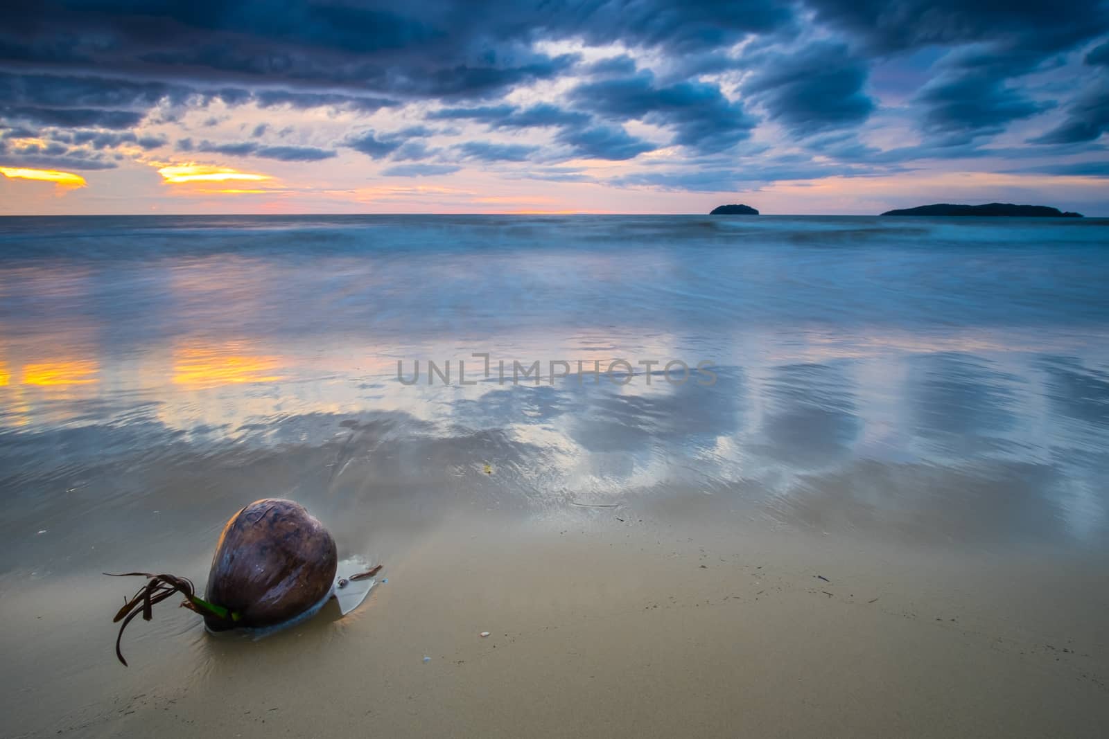 Sunset at Tanjung Aru beach, Kota Kinabalu.