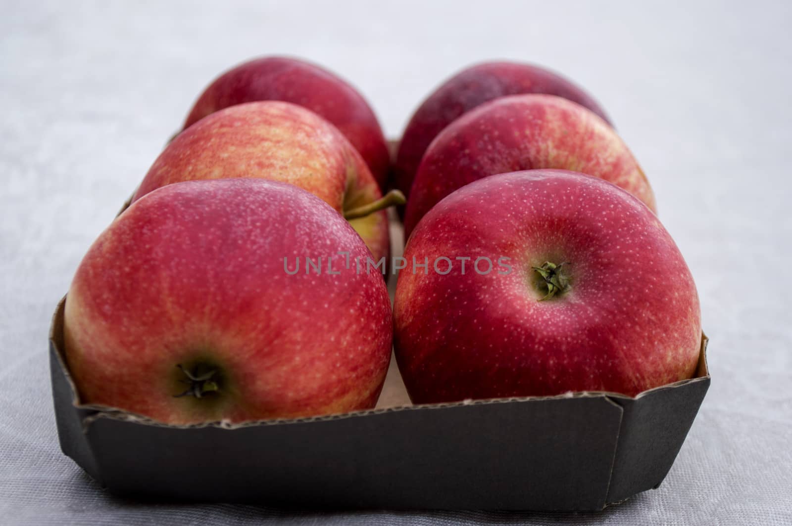 Apple Box by Mads_Hjorth_Jakobsen