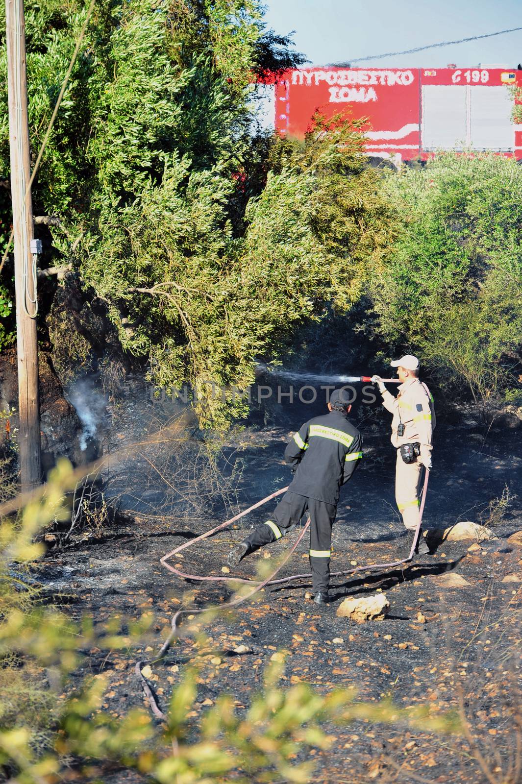 Zakynthos island low scale fire in volimes July 03 2013,Greece by smoxx