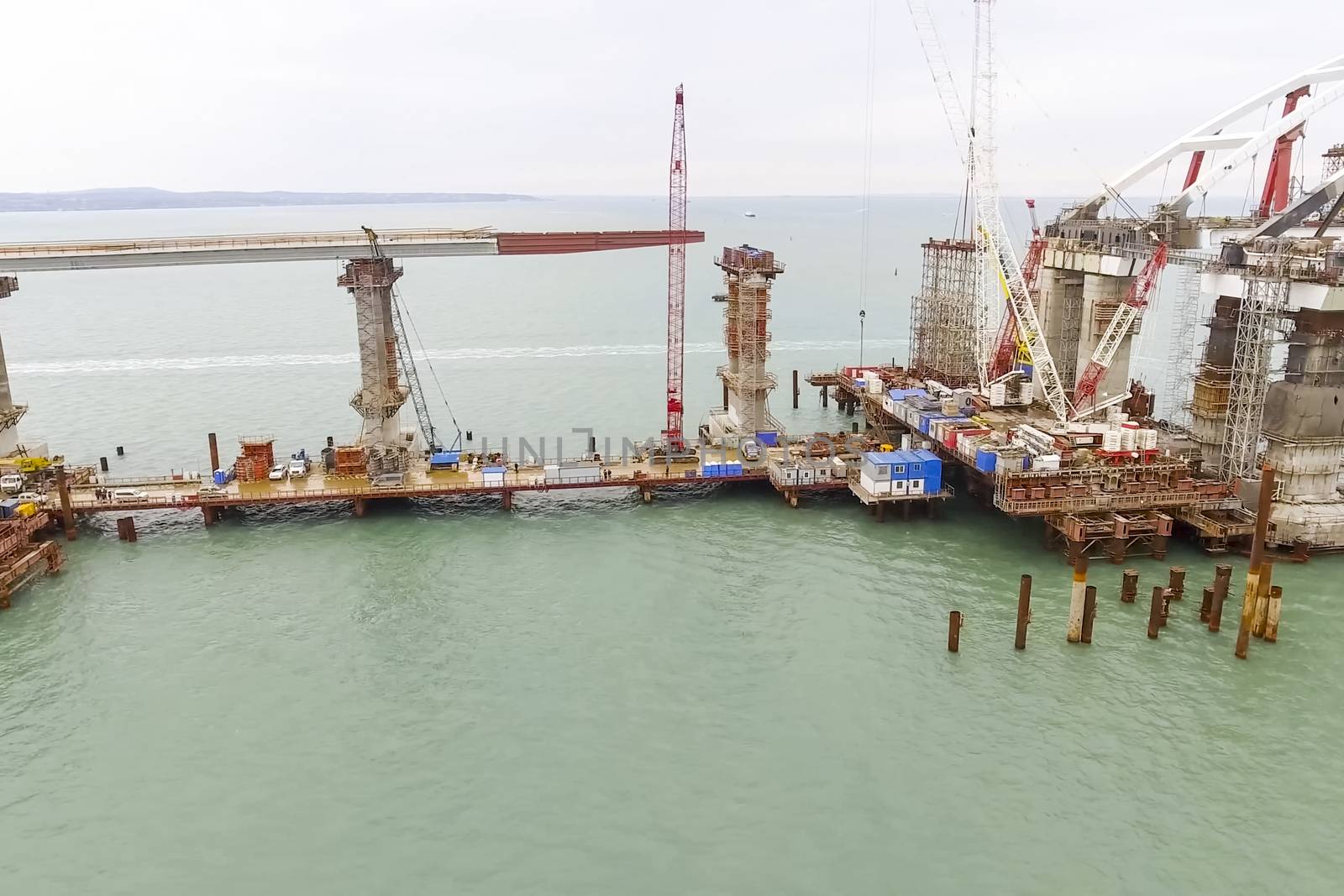 Construction of the bridge. Engineering facilities for the construction of a railway and automobile bridge across the strait.