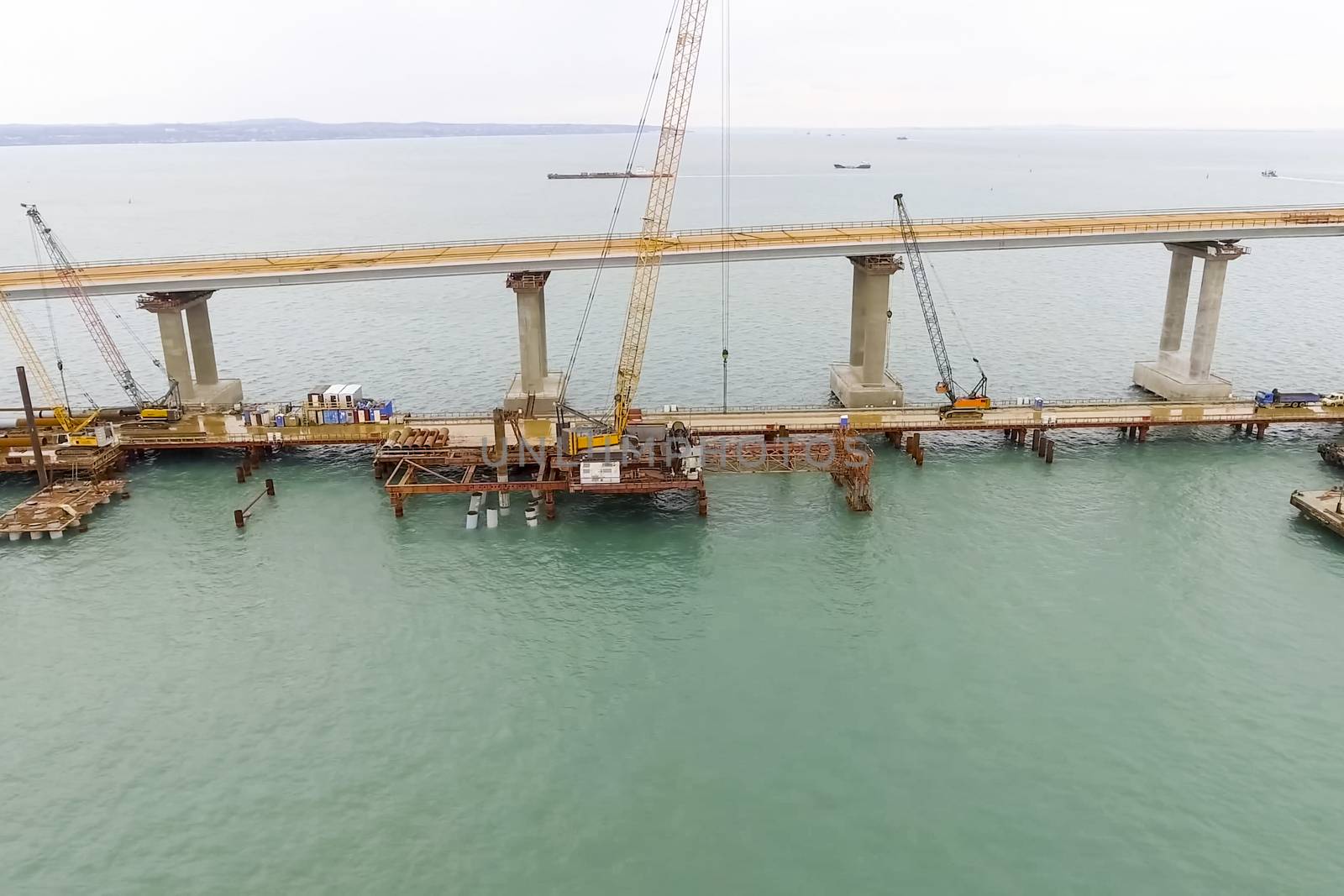 Construction of the bridge. Engineering facilities for the construction of a railway and automobile bridge across the strait.