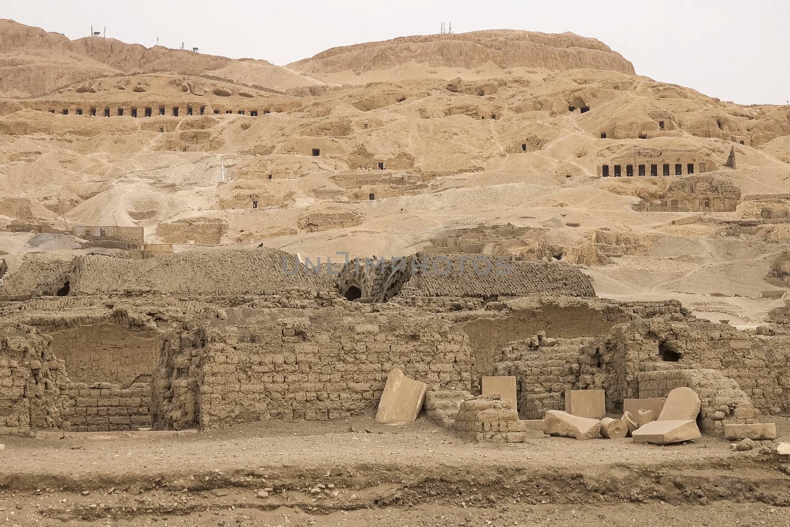 Buildings and columns of ancient Egyptian megaliths. Ancient ruins of Egyptian buildings