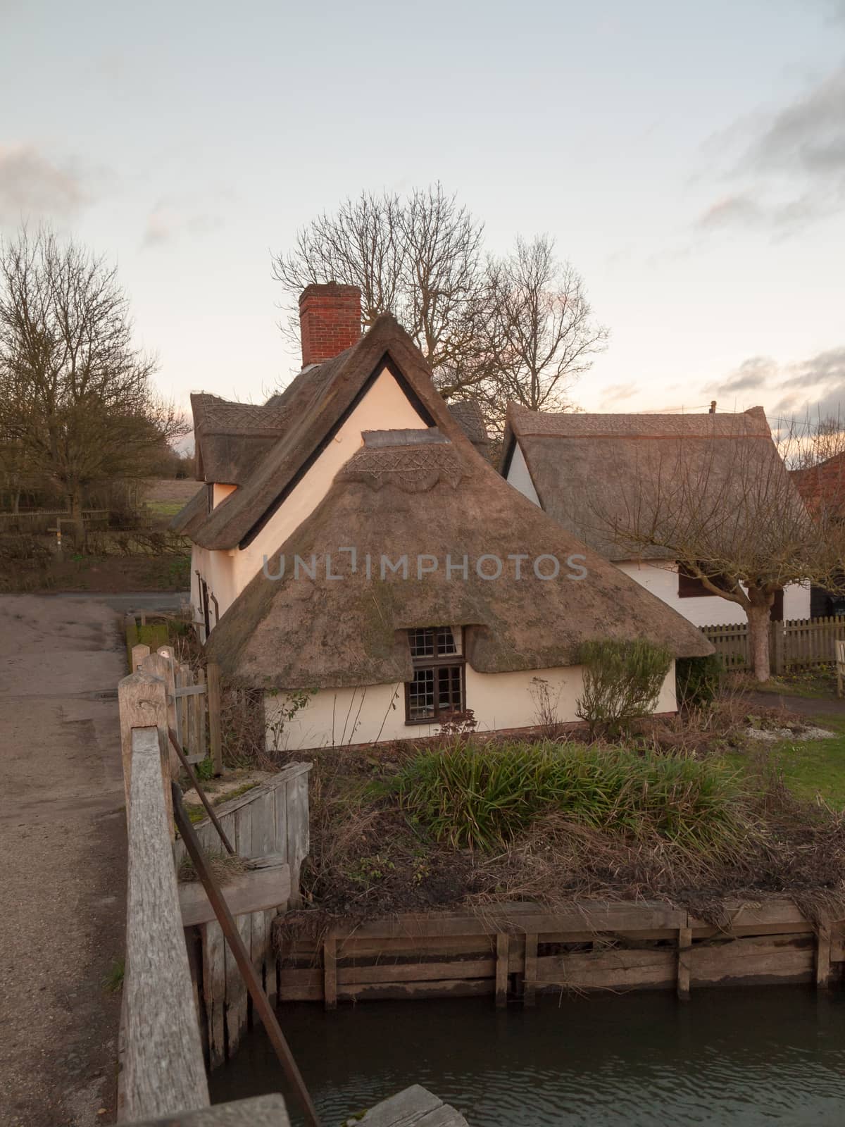 old farm land uk cottage house flatford mill uk by callumrc