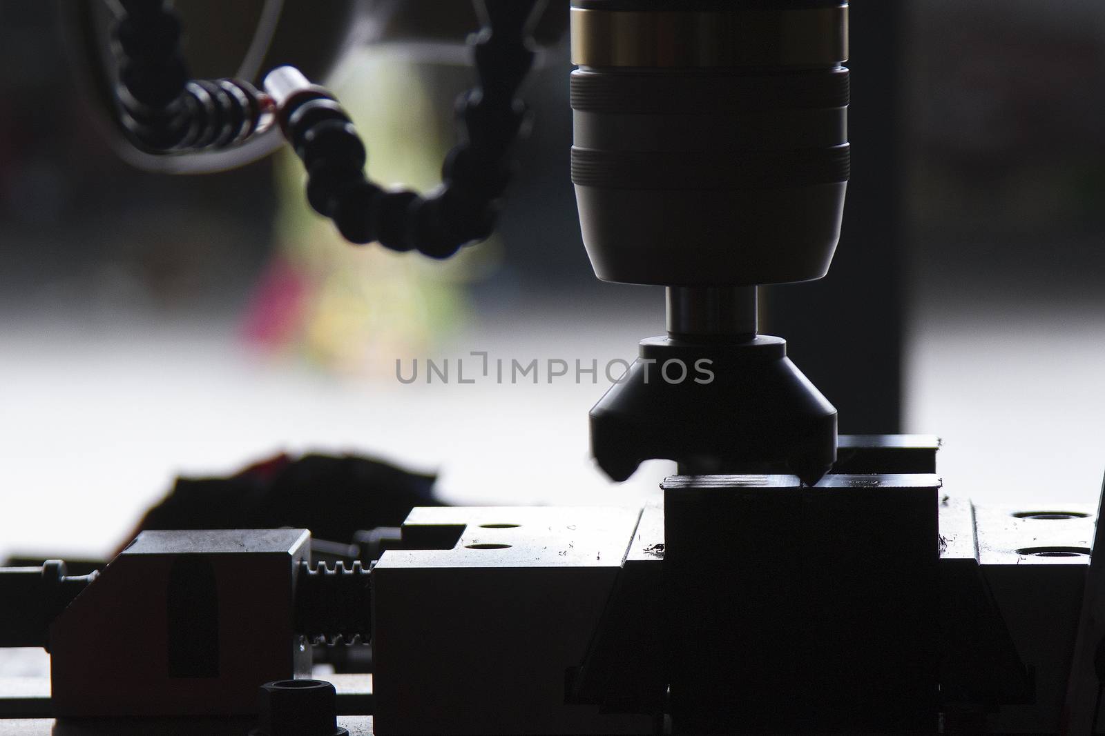 CNC miling of cutting face of raw material by TakerWalker