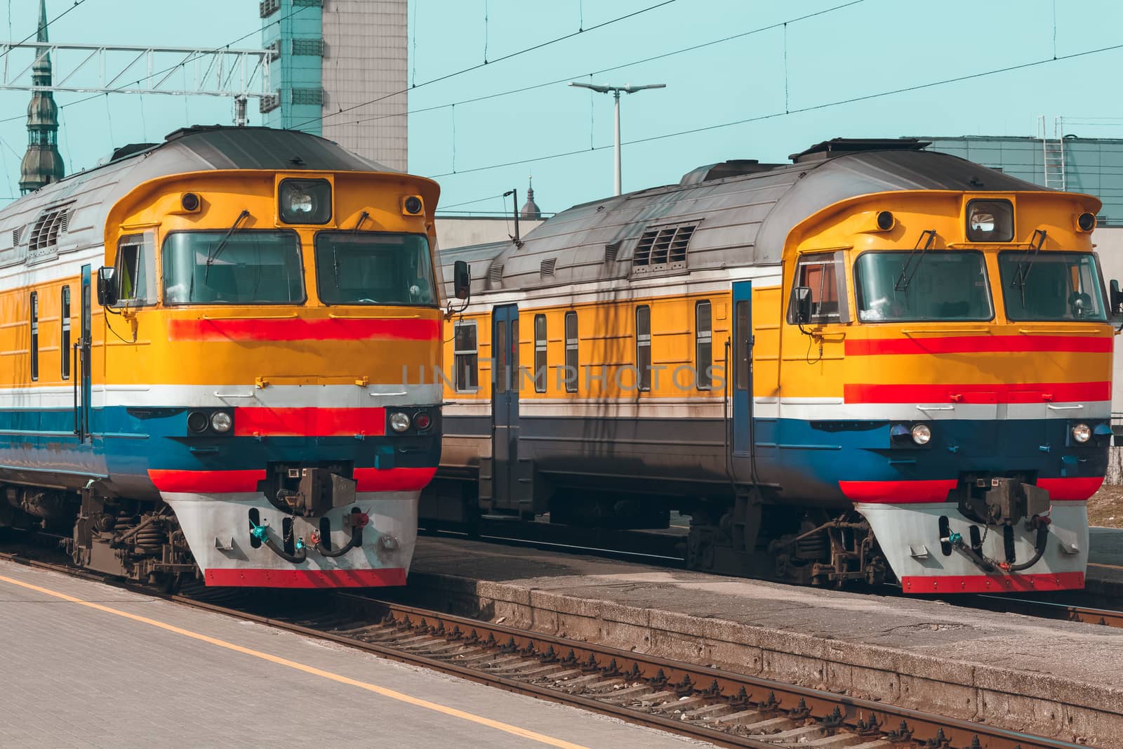 Yellow diesel train by sengnsp