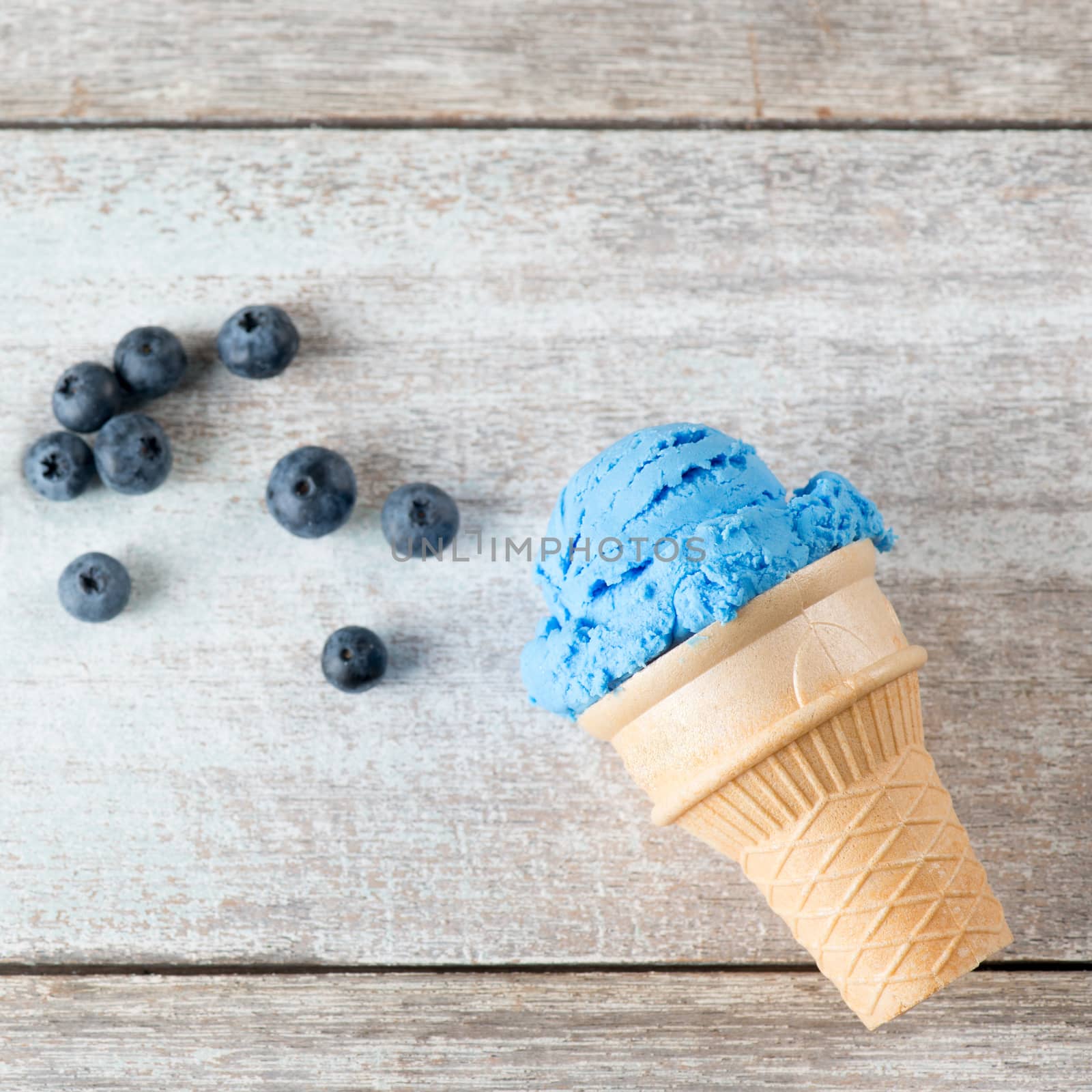 Top view blue ice cream  by szefei