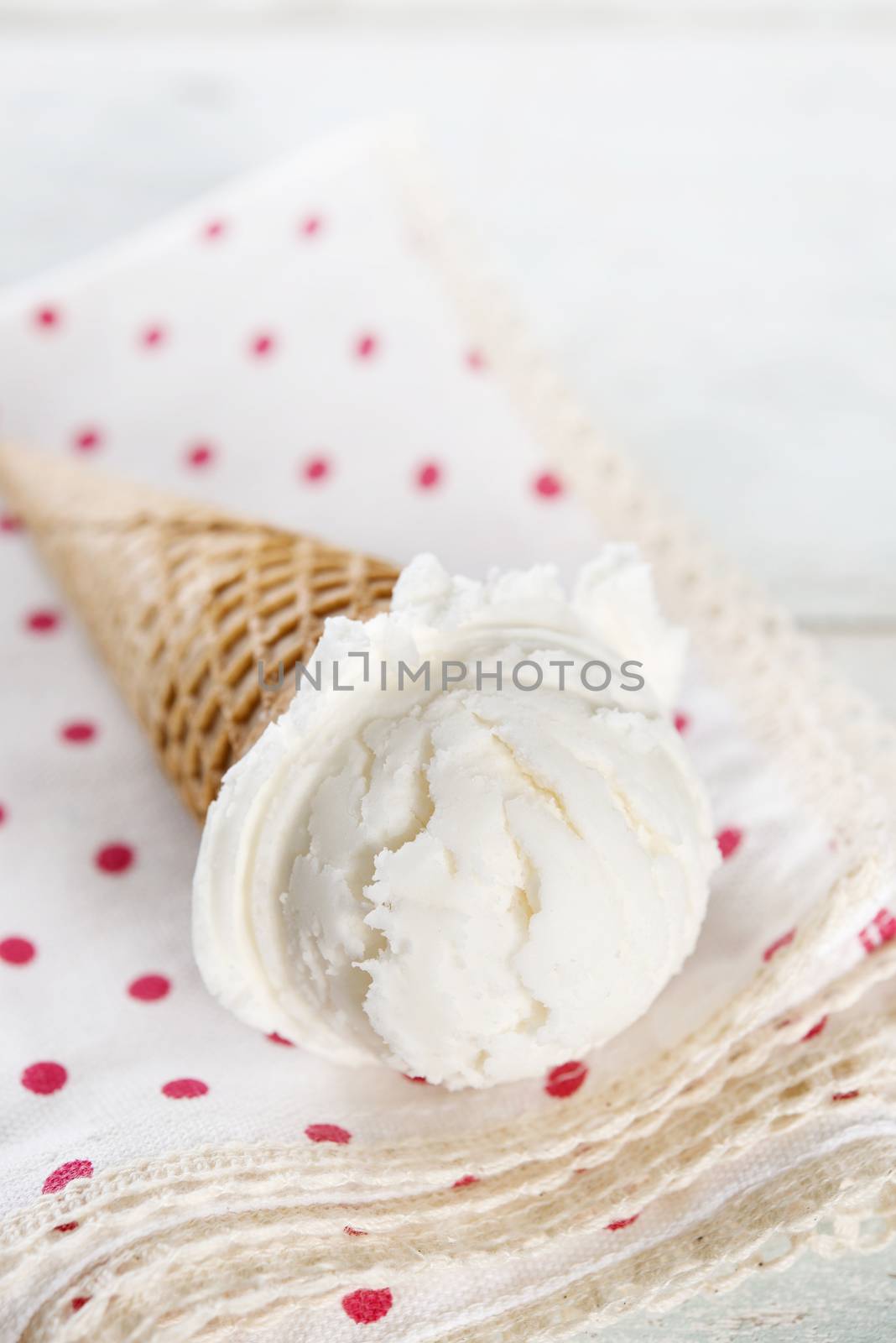 Vanilla ice cream  by szefei