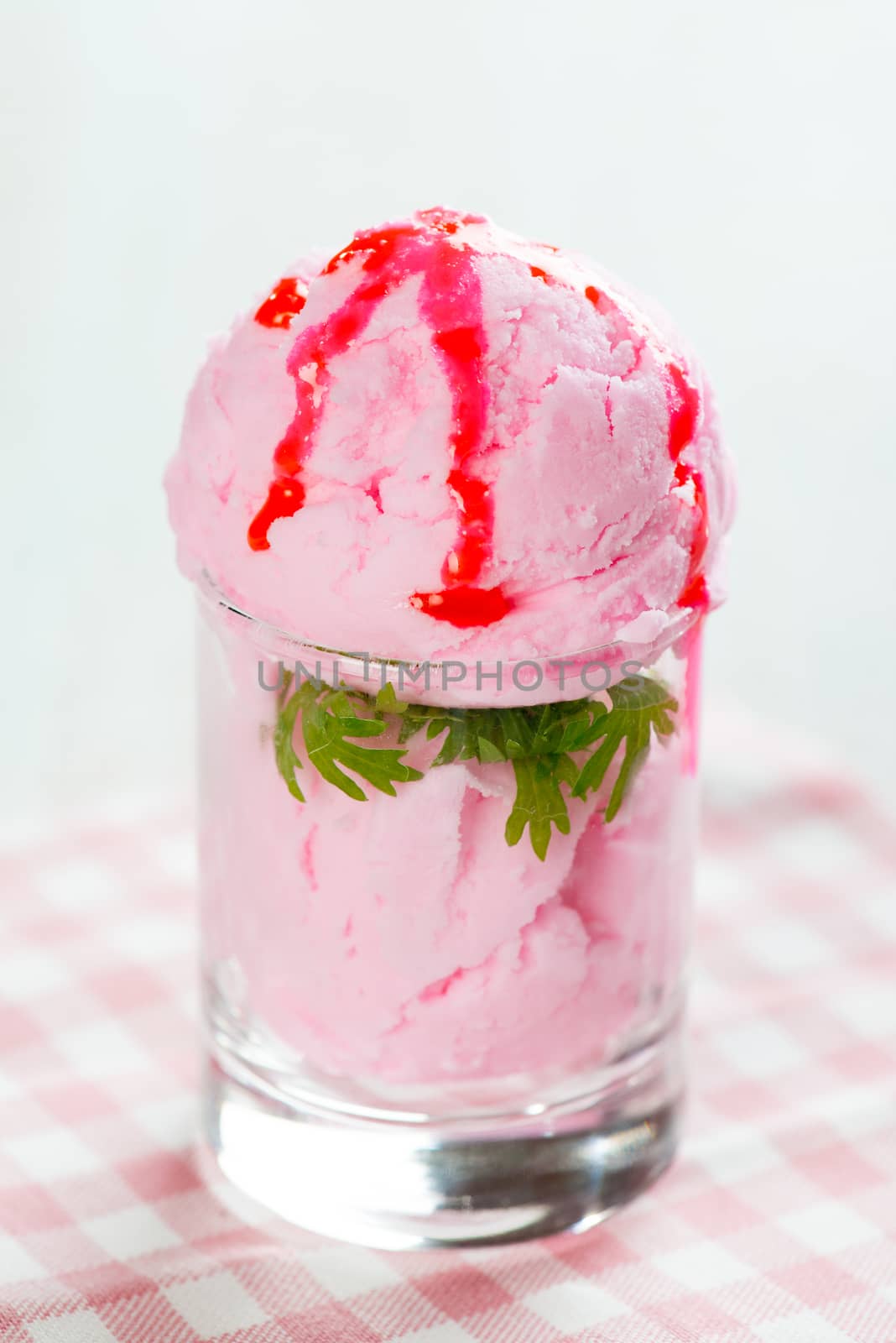 Strawberry ice cream in cup by szefei