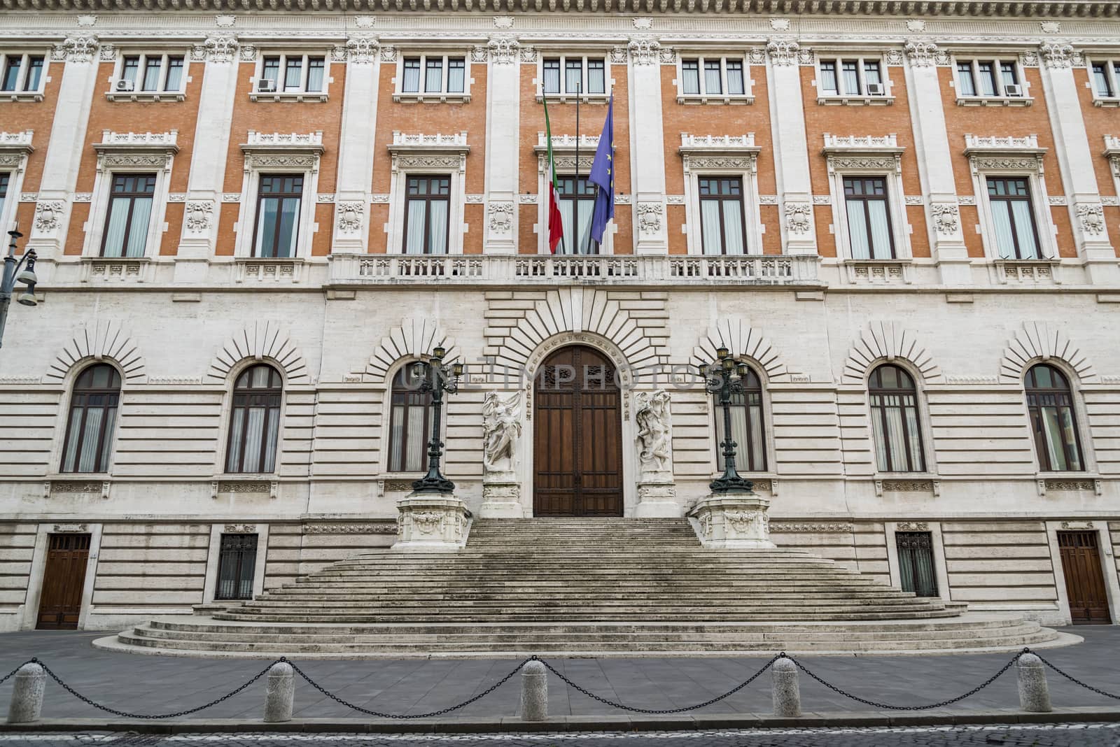 Palazzo Madama in Rome by edella