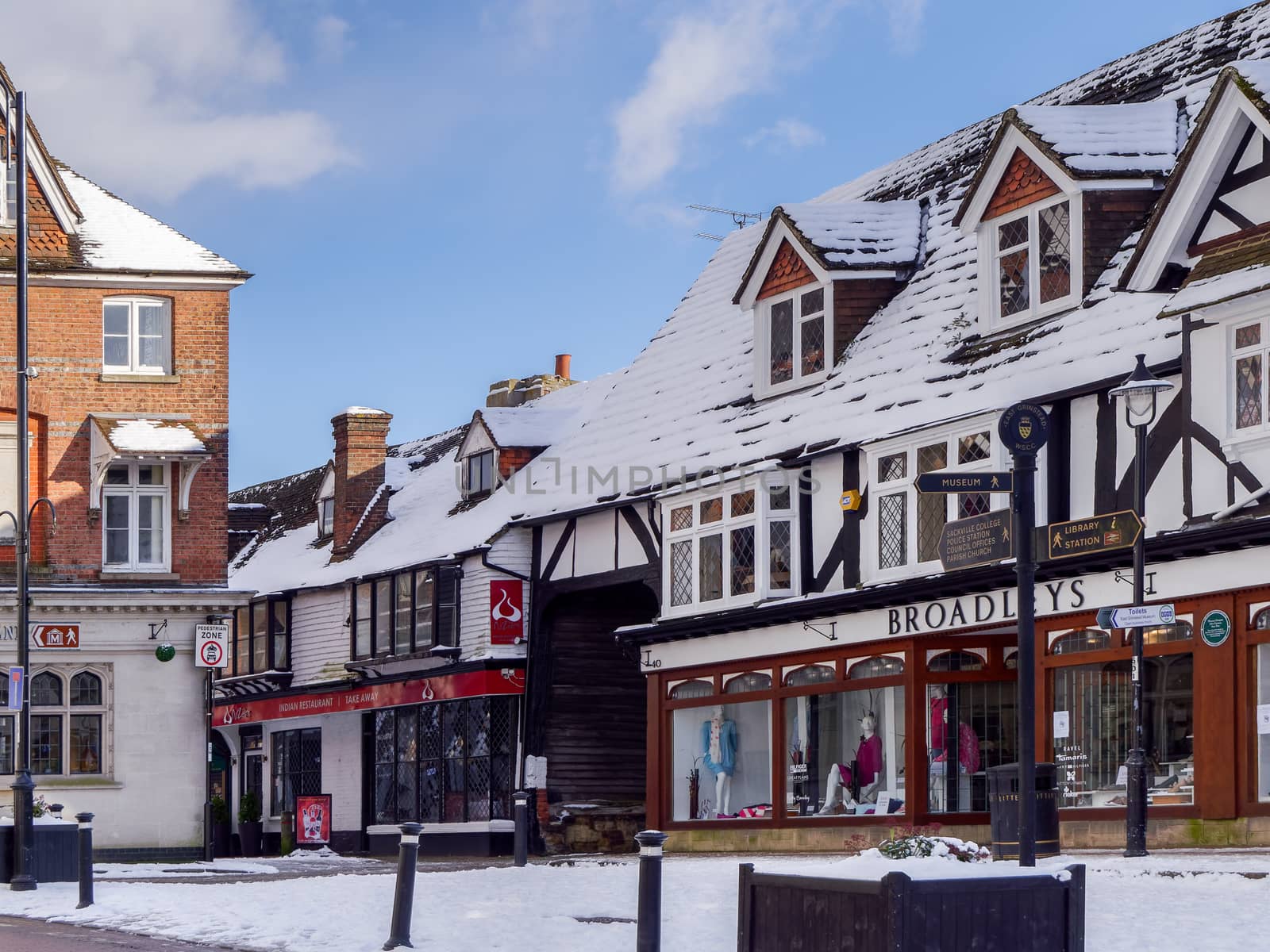 EAST GRINSTEAD, WEST SUSSEX/UK - FEBRUARY 27 : View of the High  by phil_bird