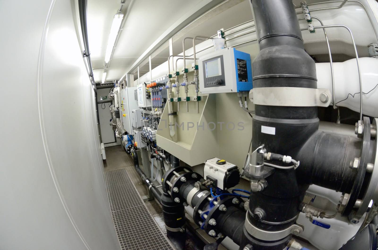 reverse water osmosis equipment inside of plant 
