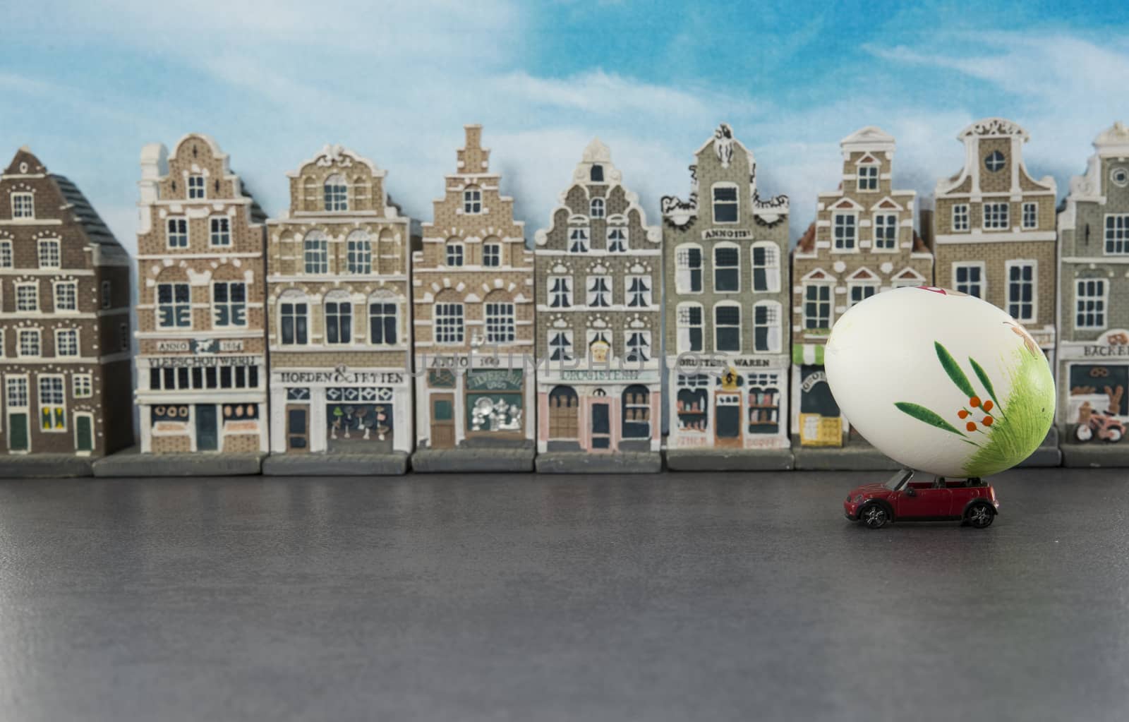car with easter egg on roof for coming easter celebration