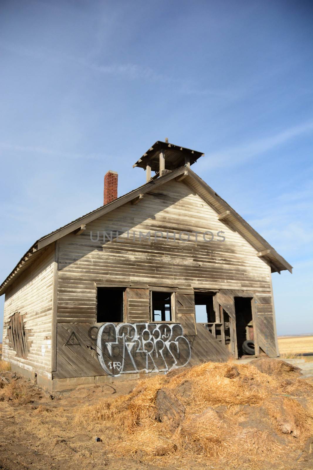 Abandoned Schoolhouse by cestes001