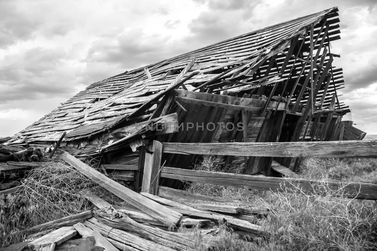 Collapsing Barn in Eastern Washington's Palouse Region by cestes001
