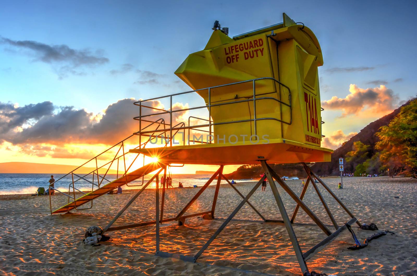 Lifeguard Shack, Kehei, Maui, HI by cestes001