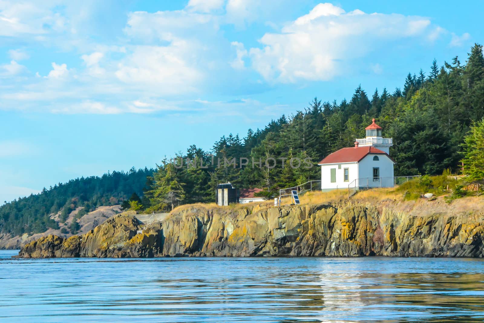 Burrows Island Lighthouse by cestes001