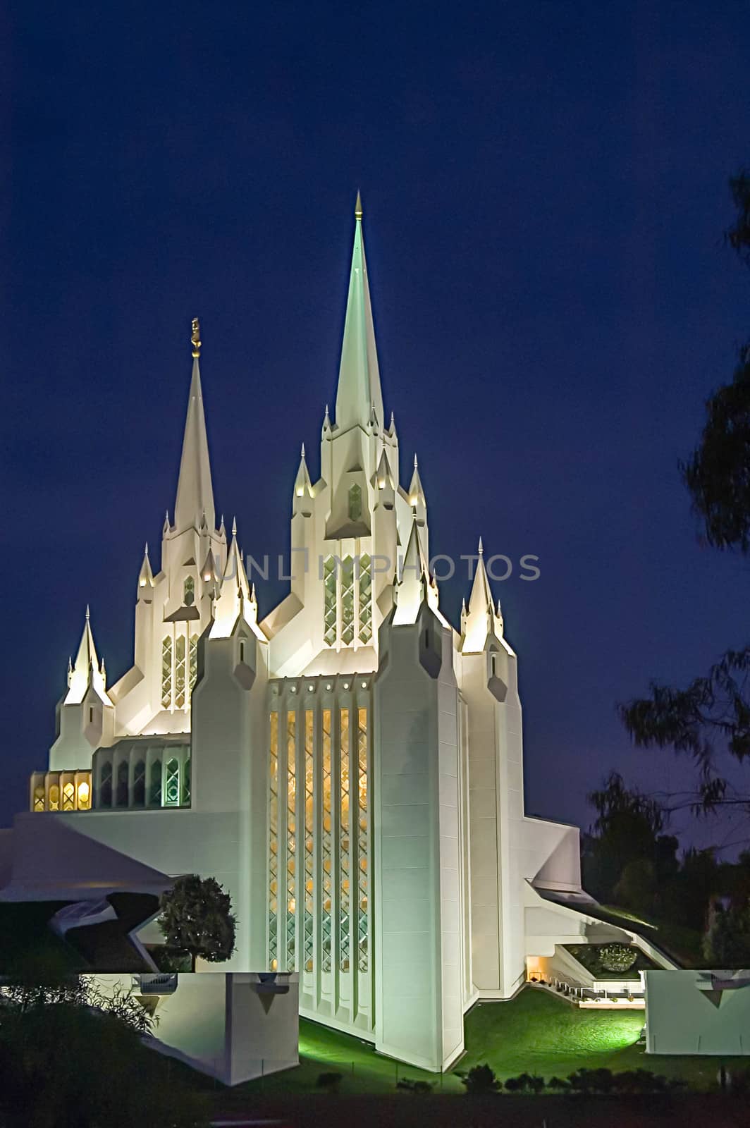 Mormon Temple by cestes001