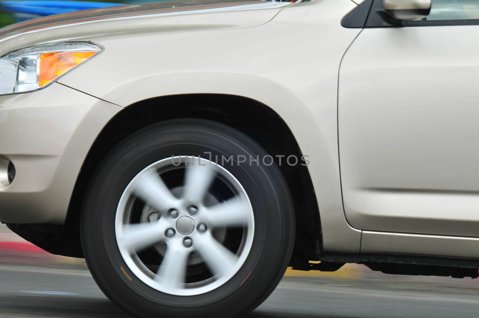 Spinning Wheels on moving car by cestes001