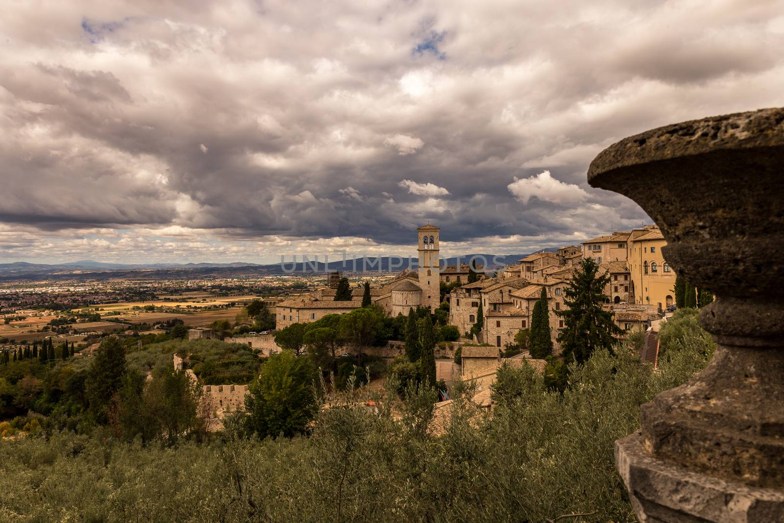 Landscape of Assisi by alanstix64