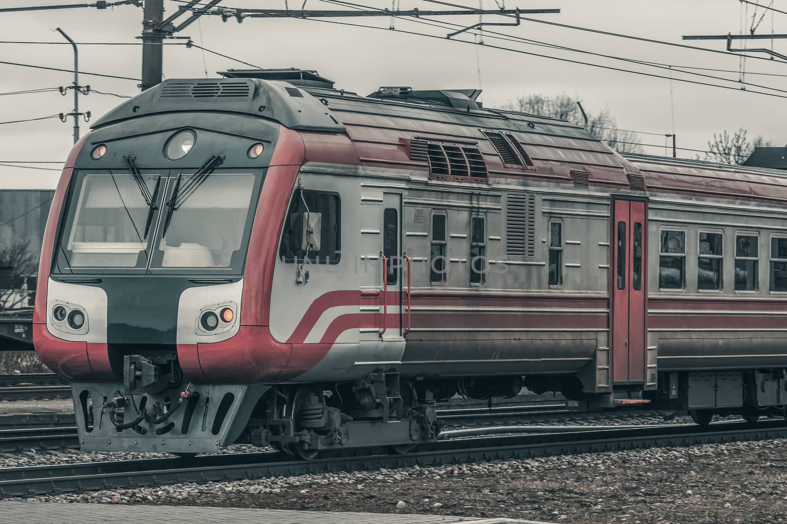 Red passenger train by sengnsp