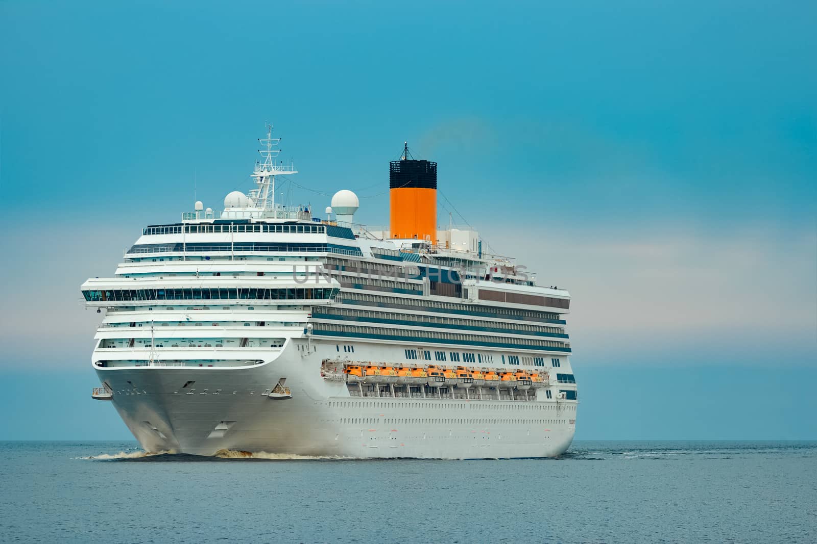 Large royal cruise liner by sengnsp