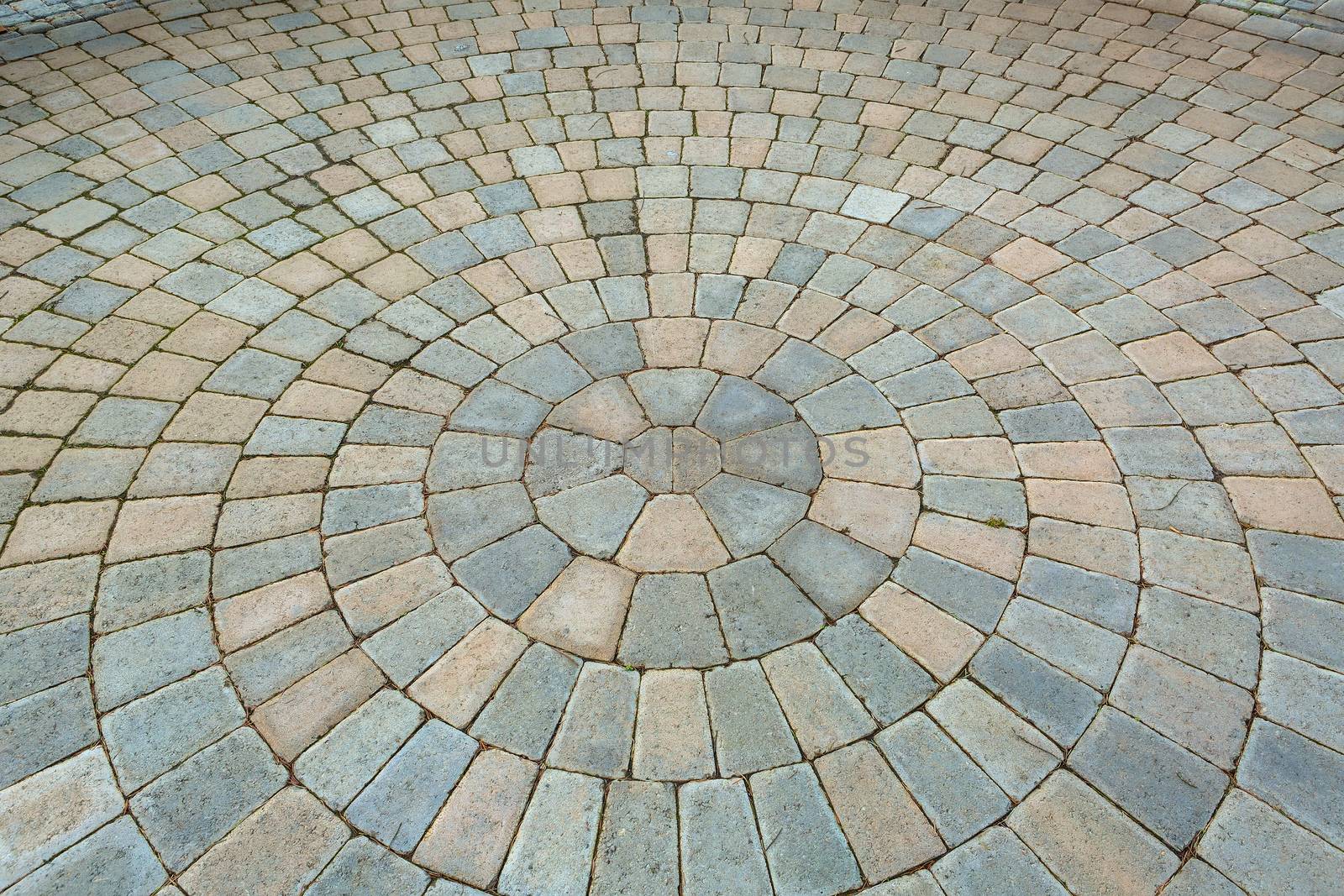 Circular Pattern Brick Garden Patio by jpldesigns
