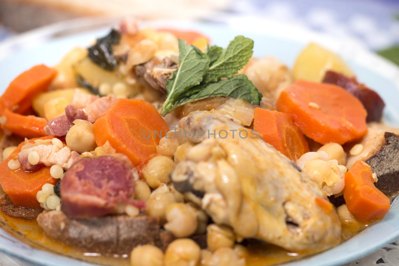 Chickpea with chicken meal by membio