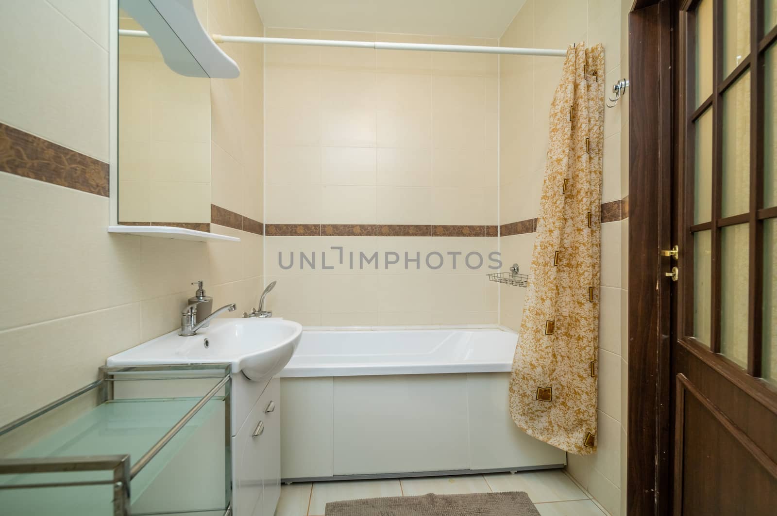 Small beige bathroom by olga_sweet