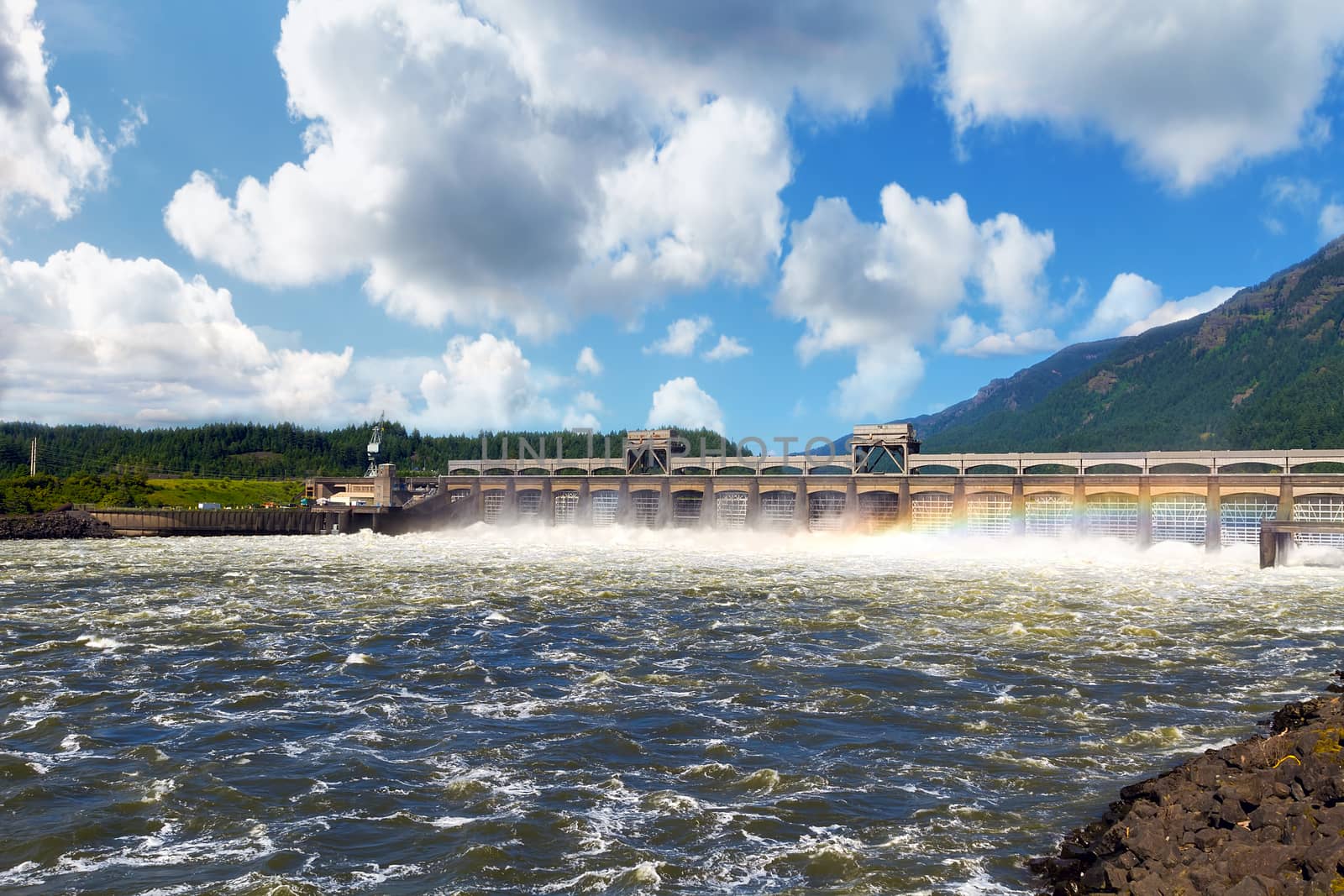 Bonneville Dam on Columbia River by Davidgn