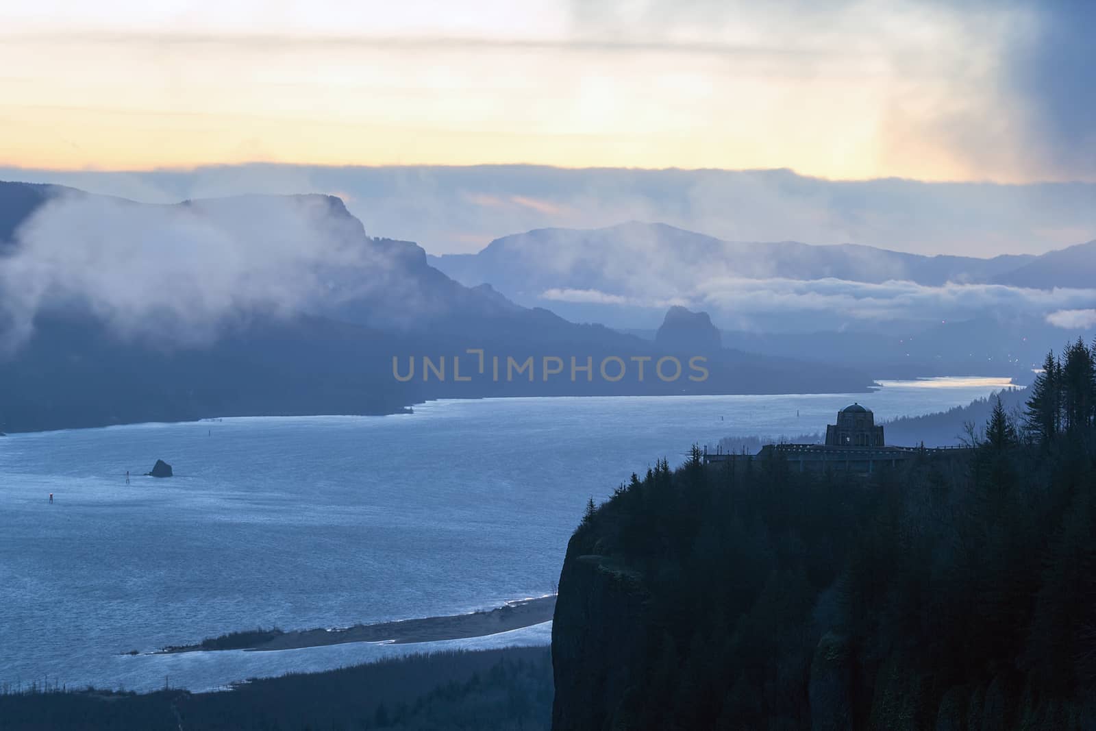 Early Morning Dawn at Columbia River Gorge by Davidgn