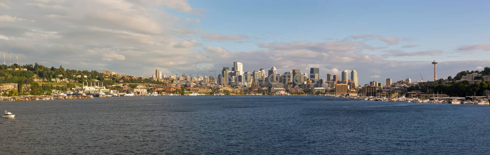Seattle City Skyline along Lake Union by Davidgn