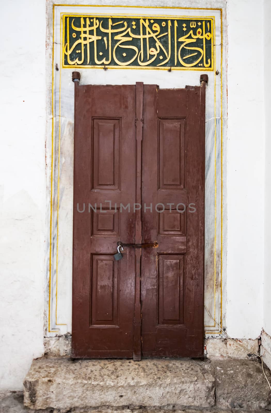 Topkapi door in Istanbul by edella