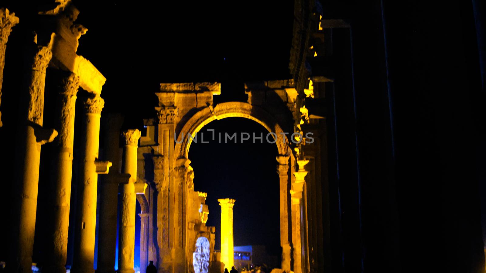 Palmyra columns in the night, destroyed by DAESH, Syria by homocosmicos