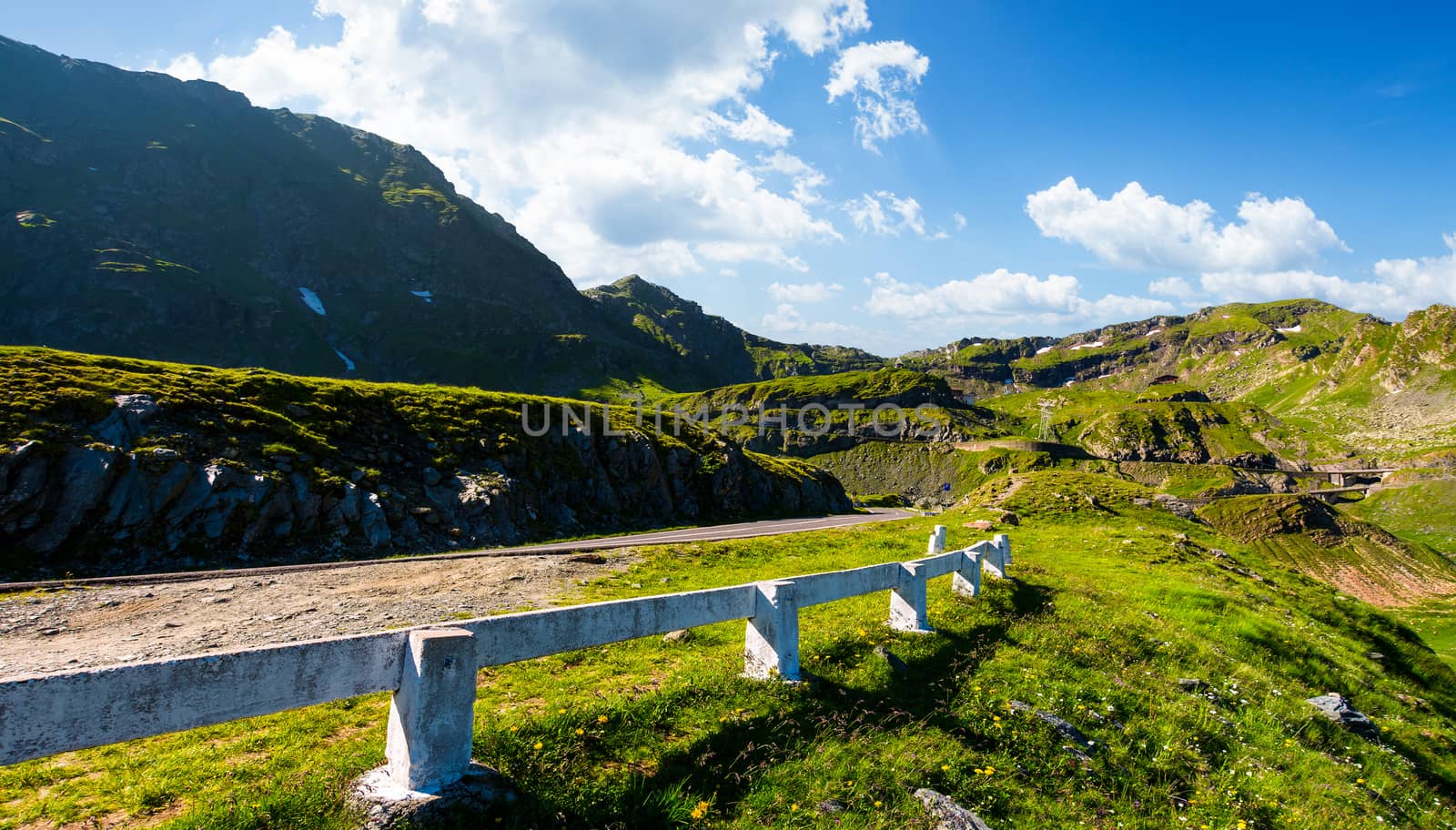 Transfagarasan road up hill to the mountain top by Pellinni