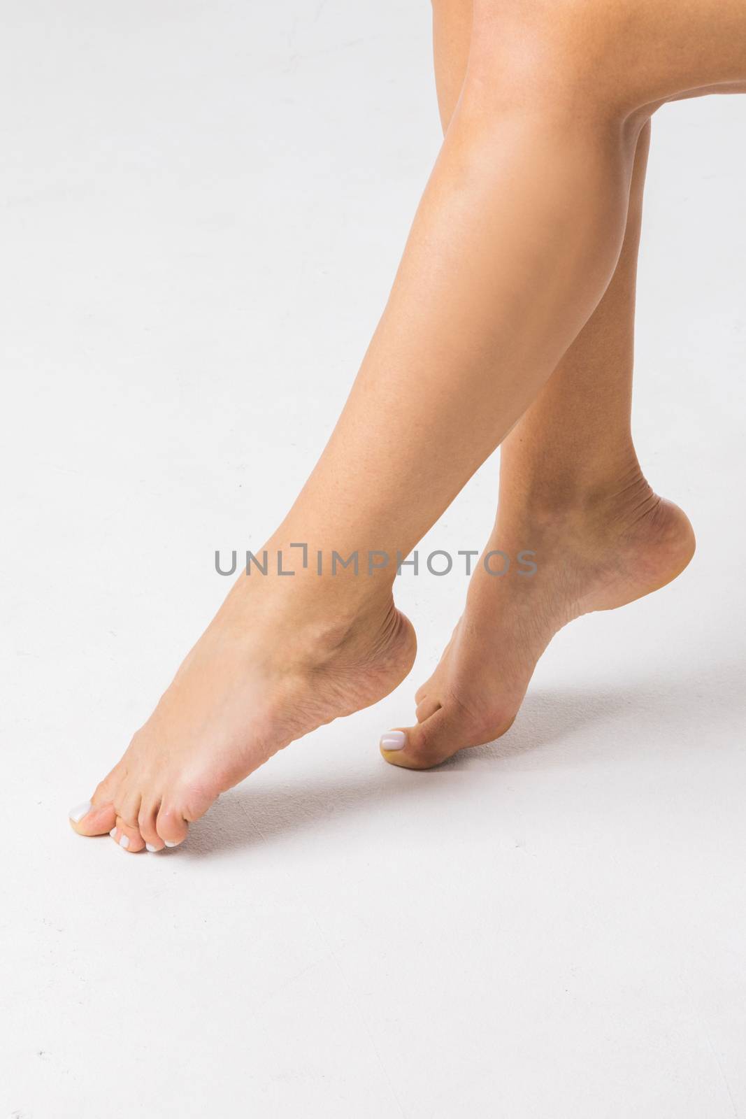 Female smooth silky legs by Yellowj