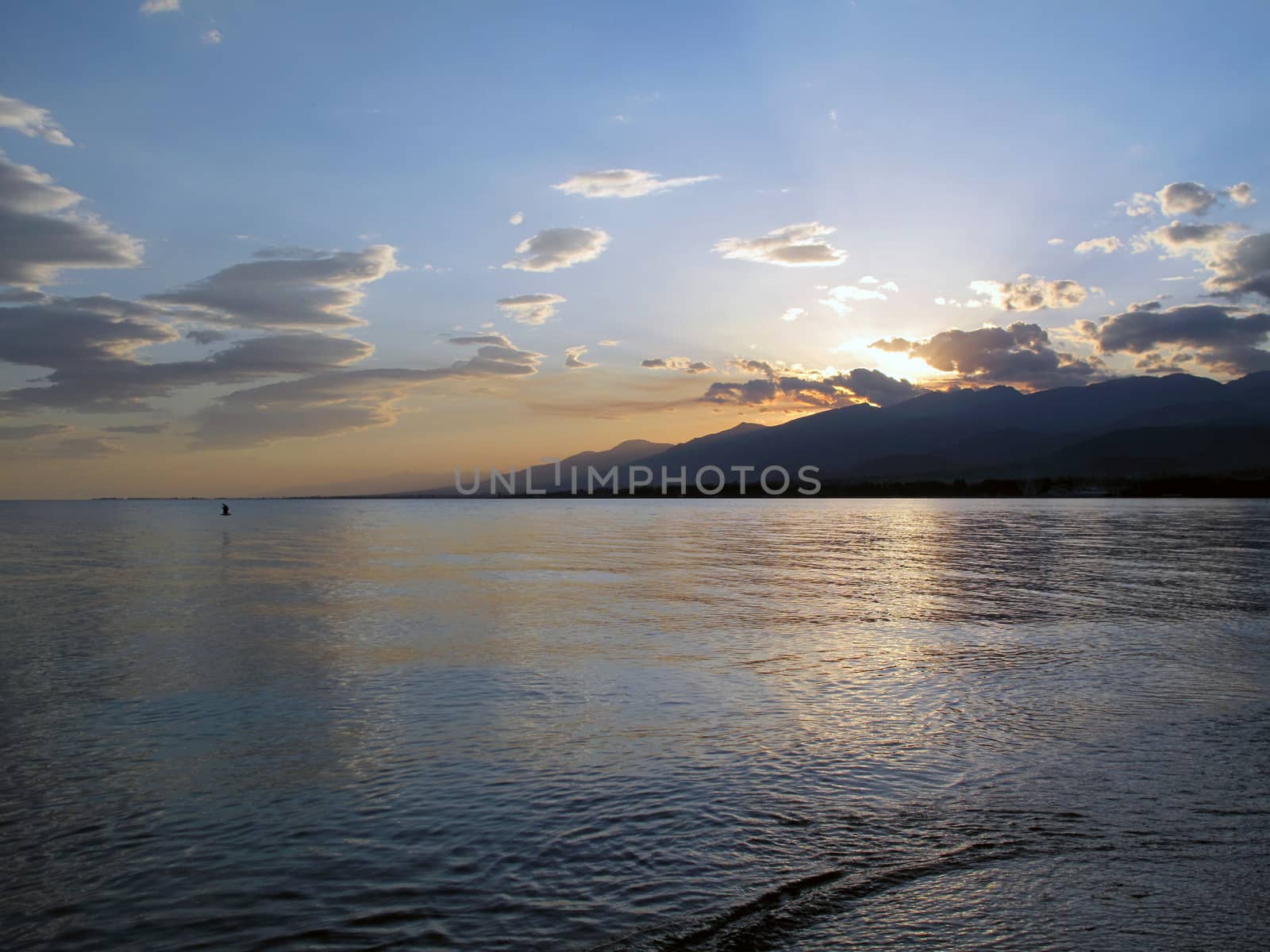 beautiful evening decline in the mountain lake