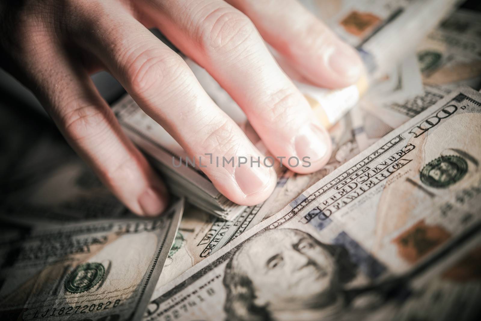 Hands on the Money by welcomia