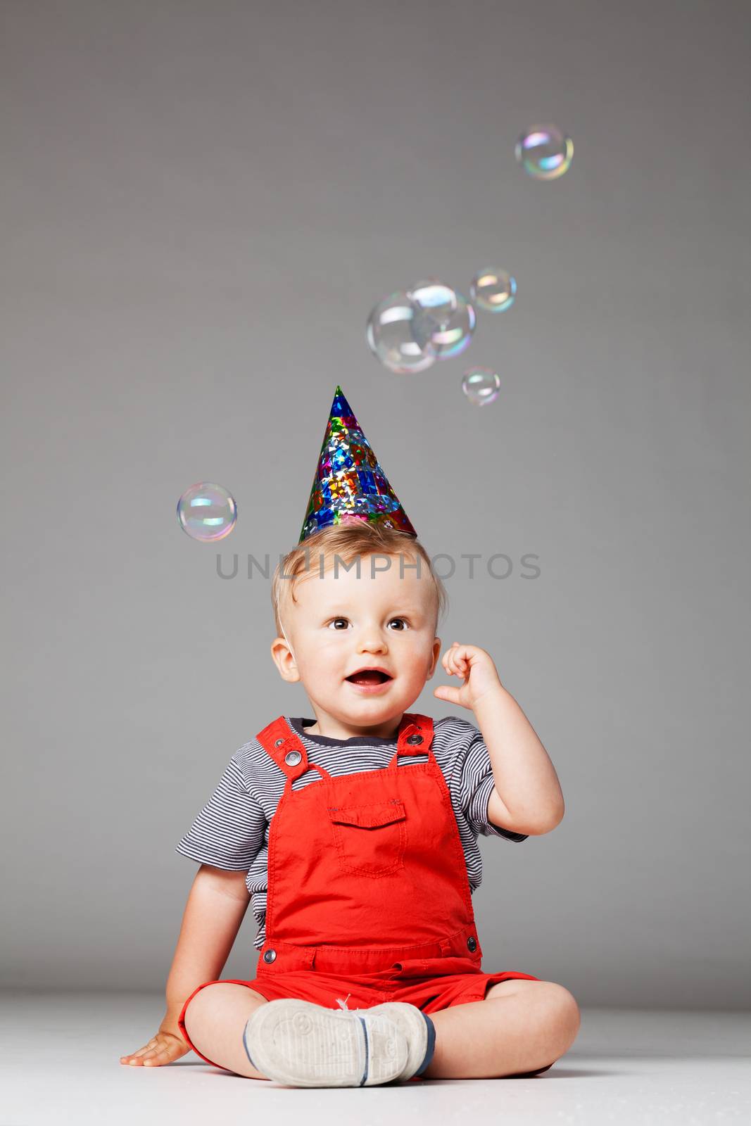 baby birthday boy with balloons by kokimk