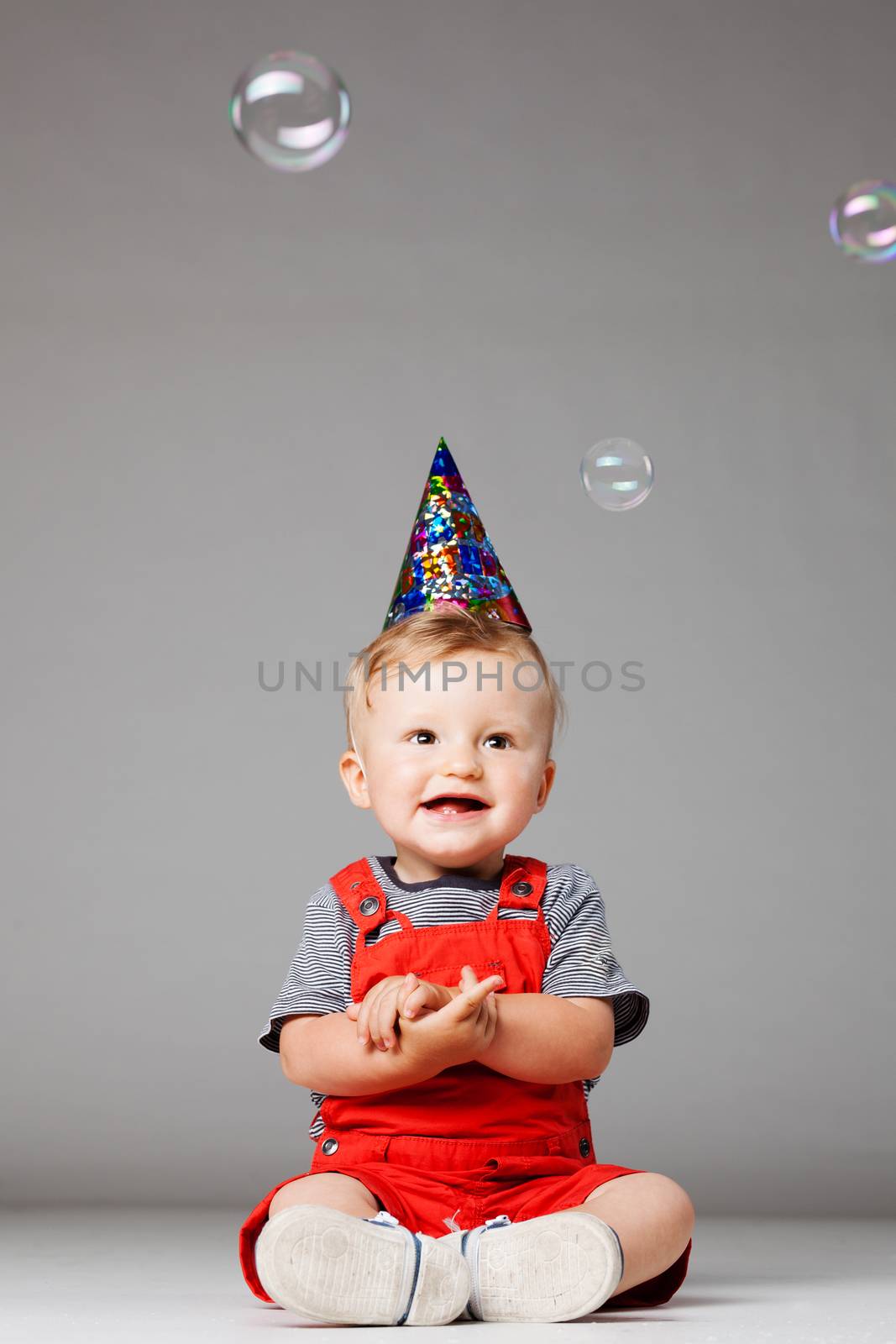 baby birthday boy with balloons by kokimk