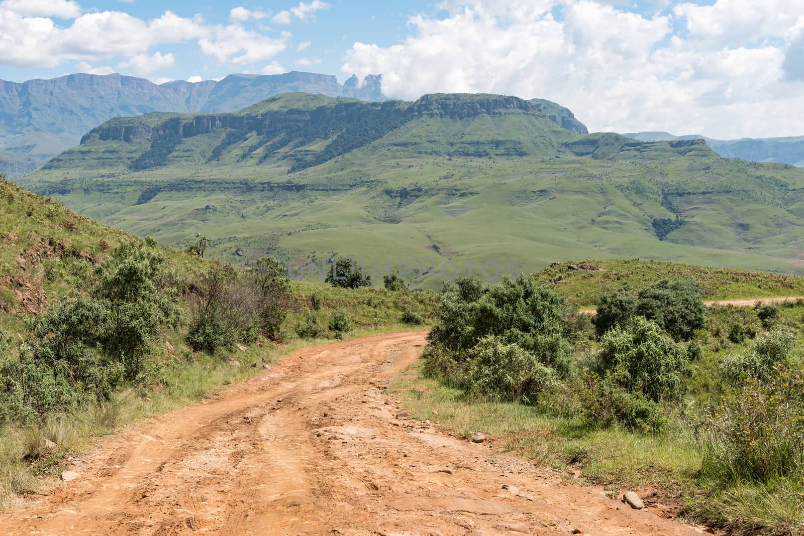 The road to Injisuthi in the Giants Castle section of the Maloti Drakensberg Park in the Kwazulu-Natal Drakensberg