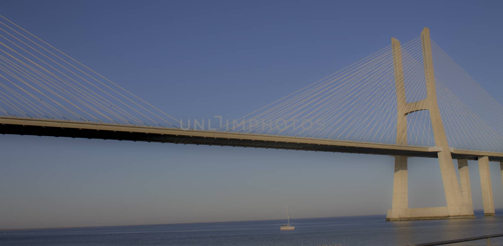 bridge Vasco da Gama lisbon by lovecomunication