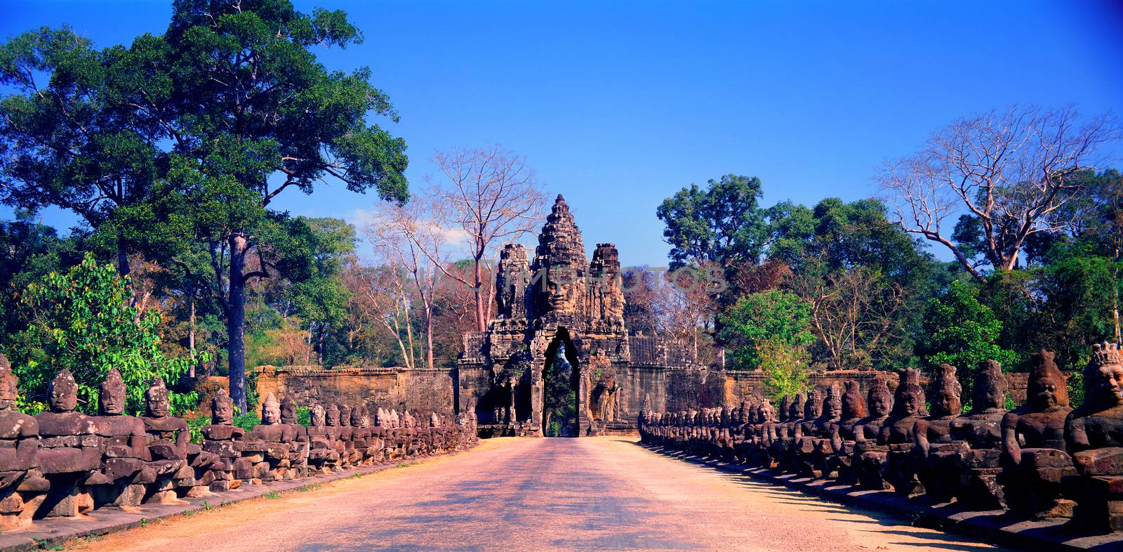 Angkor Thom South Gate.  by jee1999