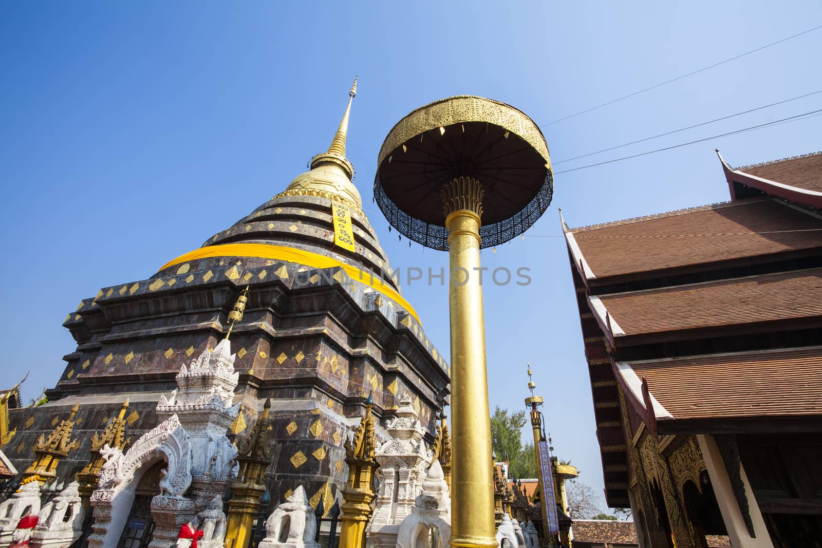 Wat Phra That Lampang Luang by jee1999