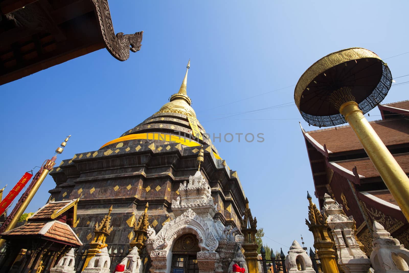 Wat Phra That Lampang Luang by jee1999