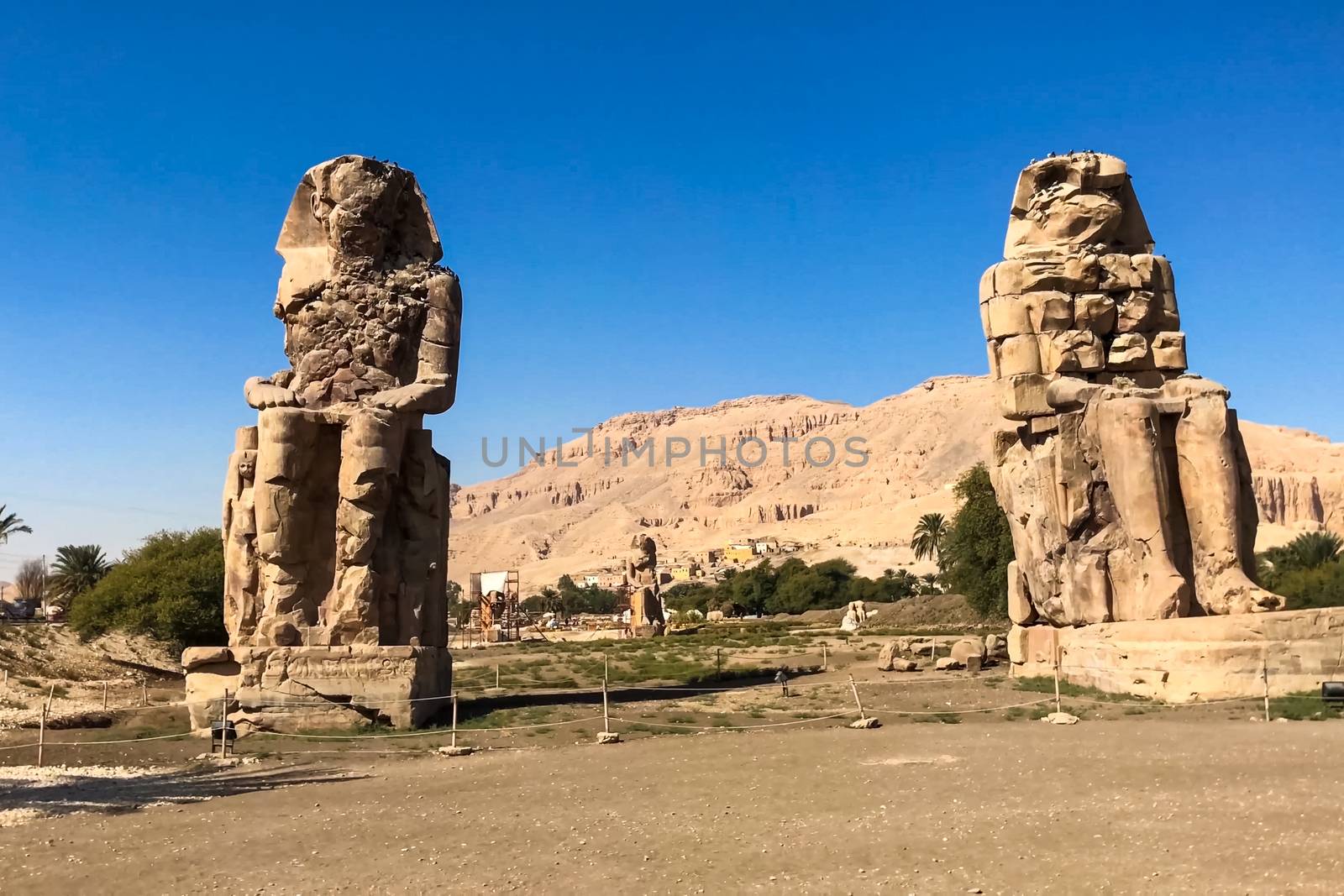 Statues of other Egypt. With the temple monuments megaliths. by nyrok