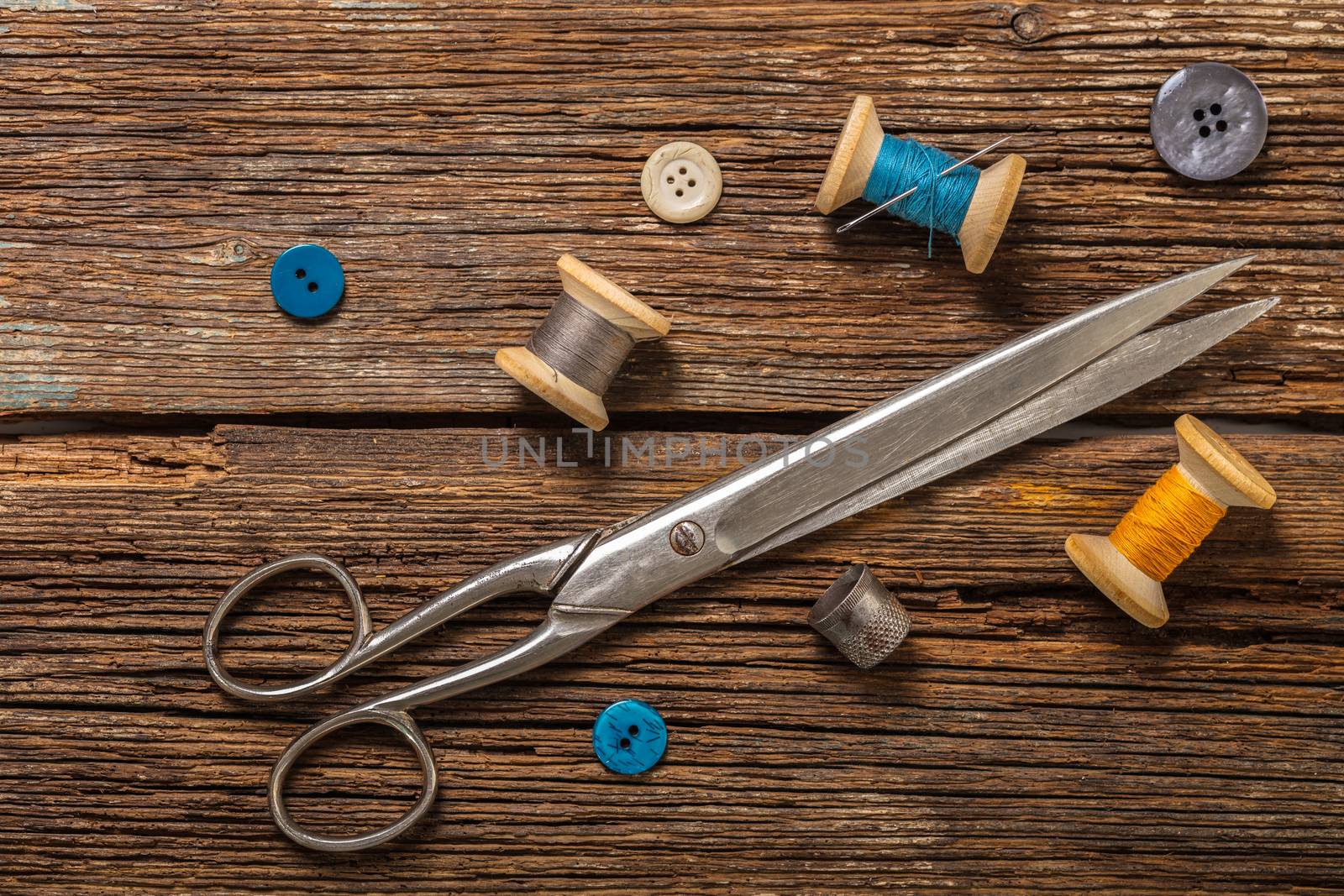 scissors and sewing accessories by MegaArt