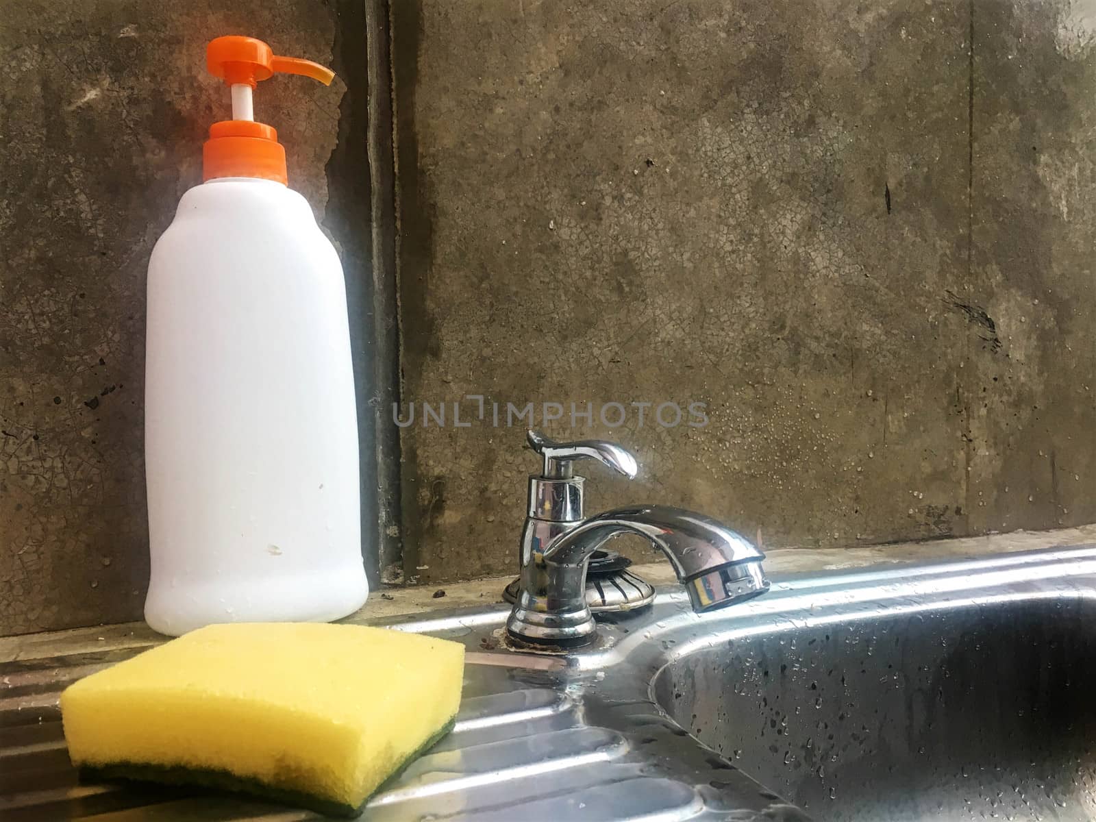 Sponge for washing dishes by e22xua