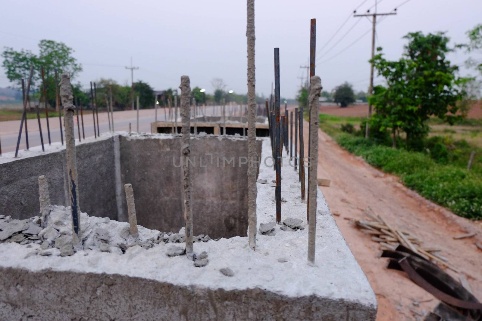 build a concrete drain.Concrete drainage tank .