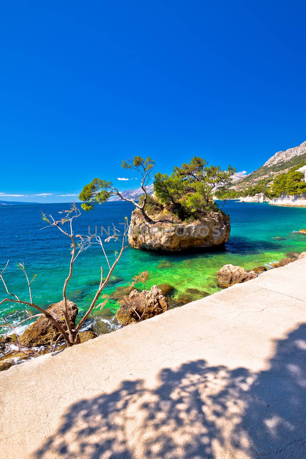 Idyllic islet on Punta Rata beach in Brela by xbrchx